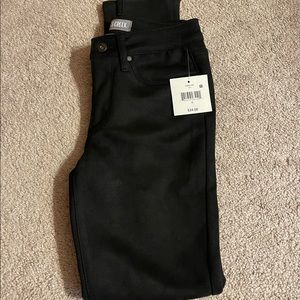 Junior’s Black Skinny Jeans!